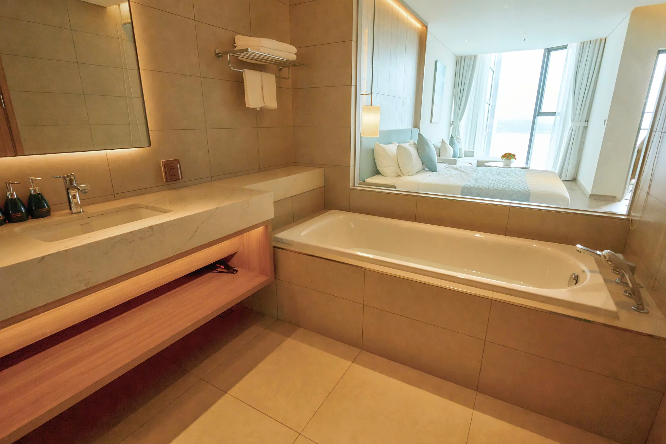 Homestay View Biển B1202 Alacarte Hạ Long