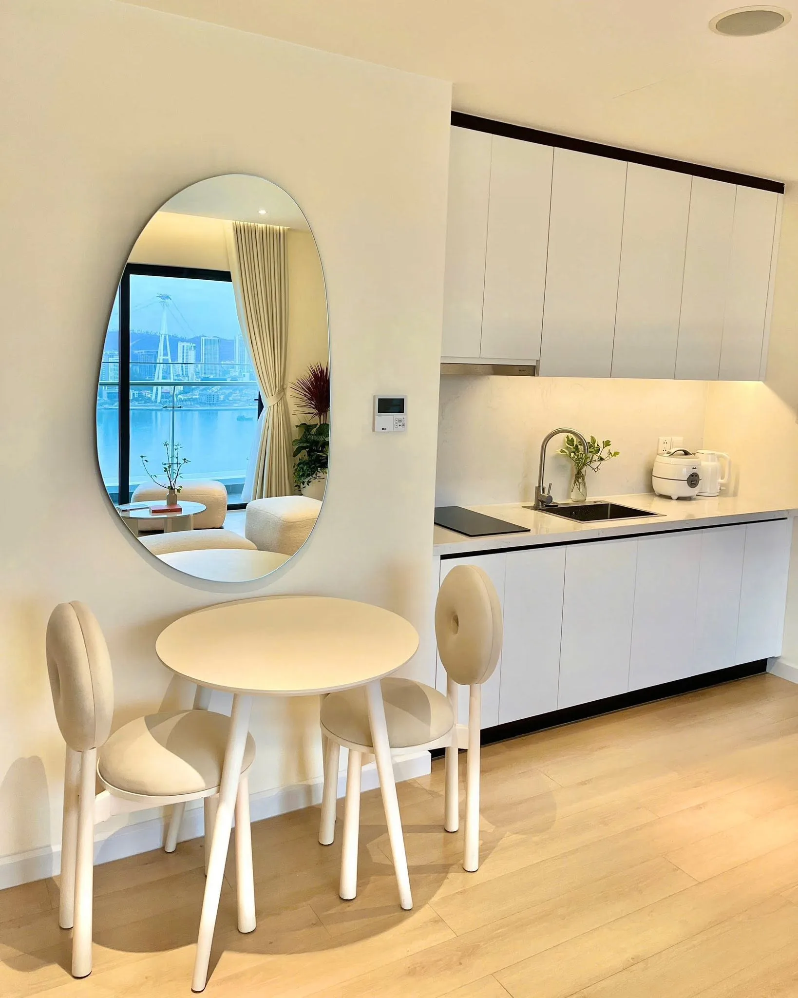 2PN Homestay Sapphire Hòn Gai Hạ Long - Căn Hộ View Biển Đẹp, Gần Bãi Cháy