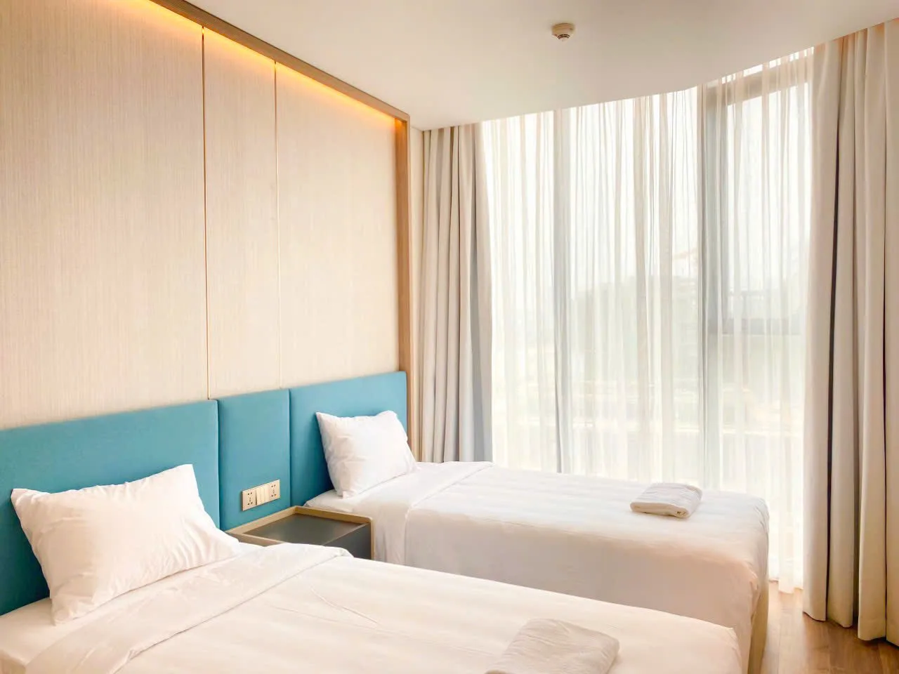 SUN HOMESTAY B512 2 PHÒNG NGỦ VIEW BIỂN ALACARTE HẠ LONG ⭐