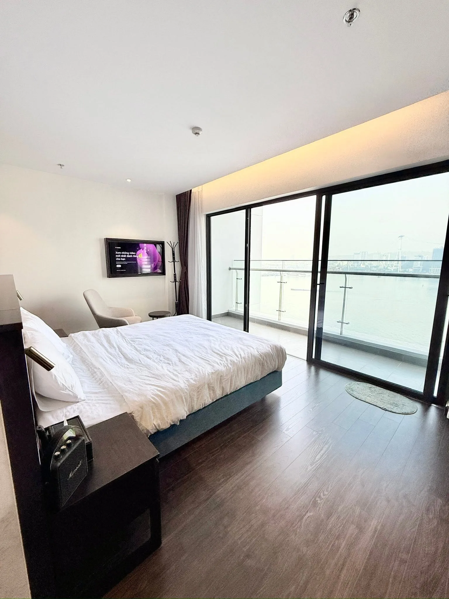 Homestay Sapphire Hạ Long View Biển Ngắm Pháo Hoa | Căn Hộ Cao Cấp Trung Tâm Hòn Gai