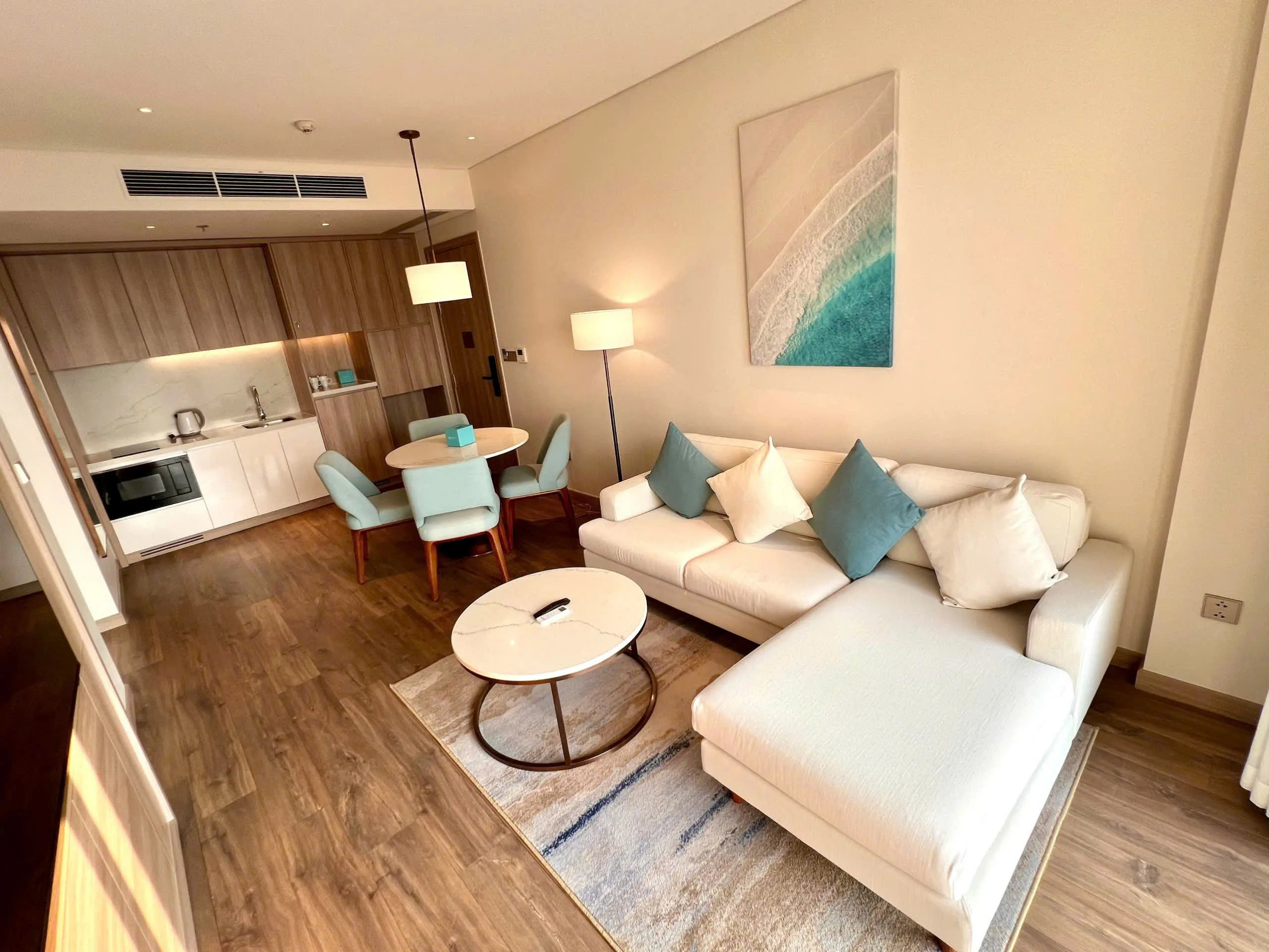 SUN FAMILY HOMESTAY A1607 VIEW BIỂN ALACARTE HẠ LONG