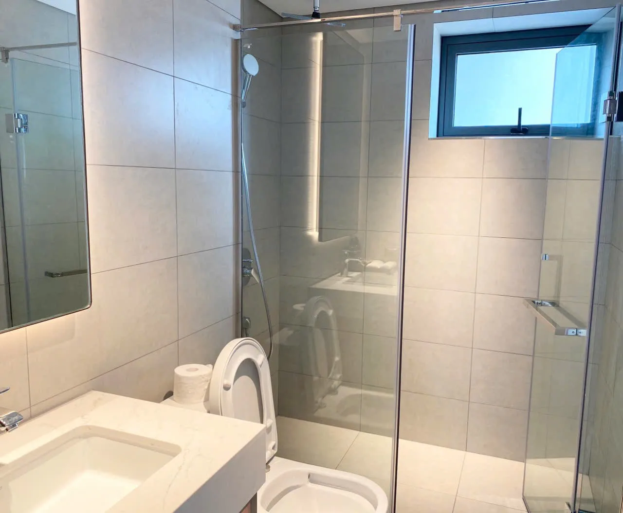 SUN HOMESTAY B512 2 PHÒNG NGỦ VIEW BIỂN ALACARTE HẠ LONG ⭐