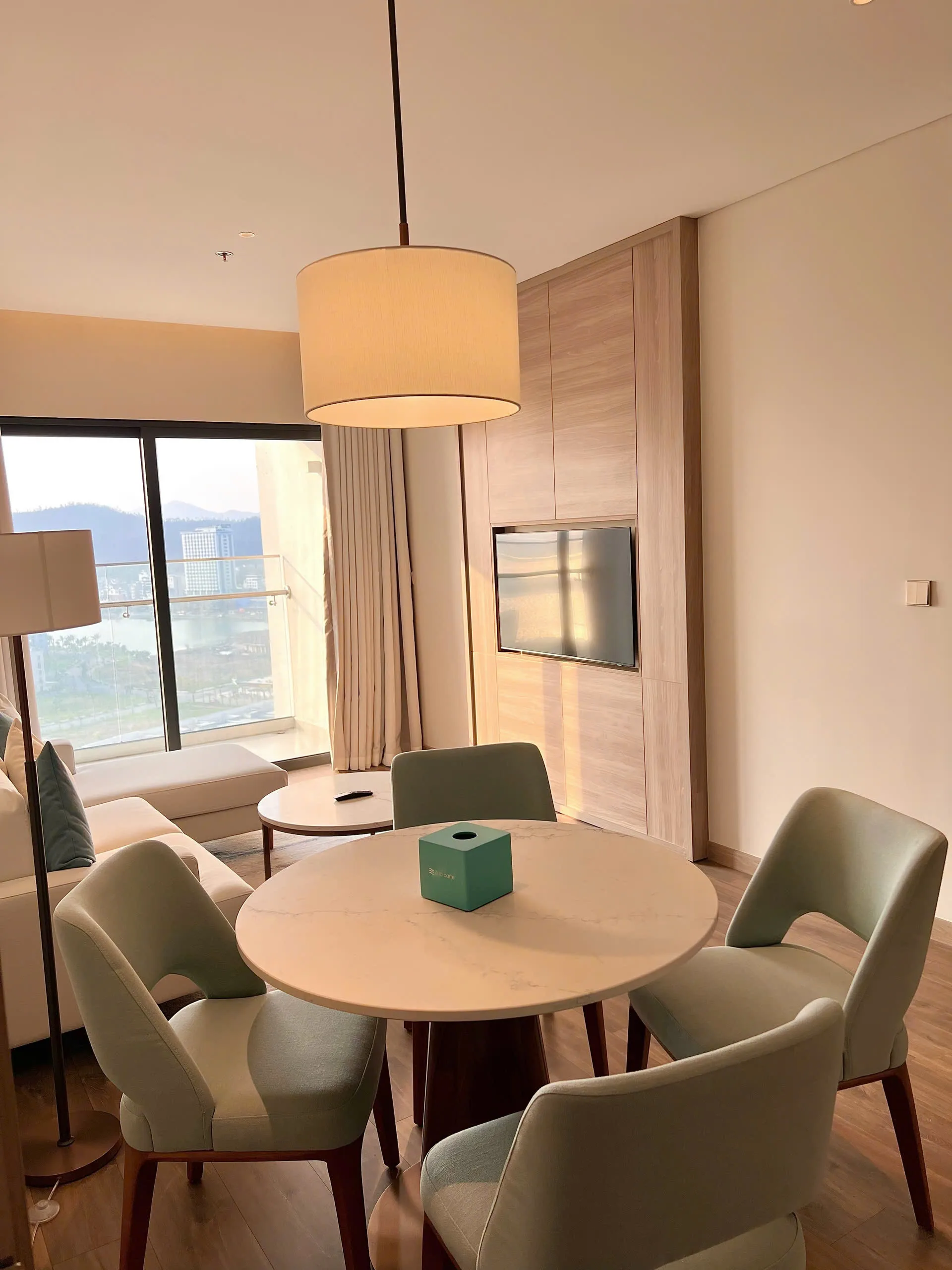SUN FAMILY HOMESTAY A1607 VIEW BIỂN ALACARTE HẠ LONG