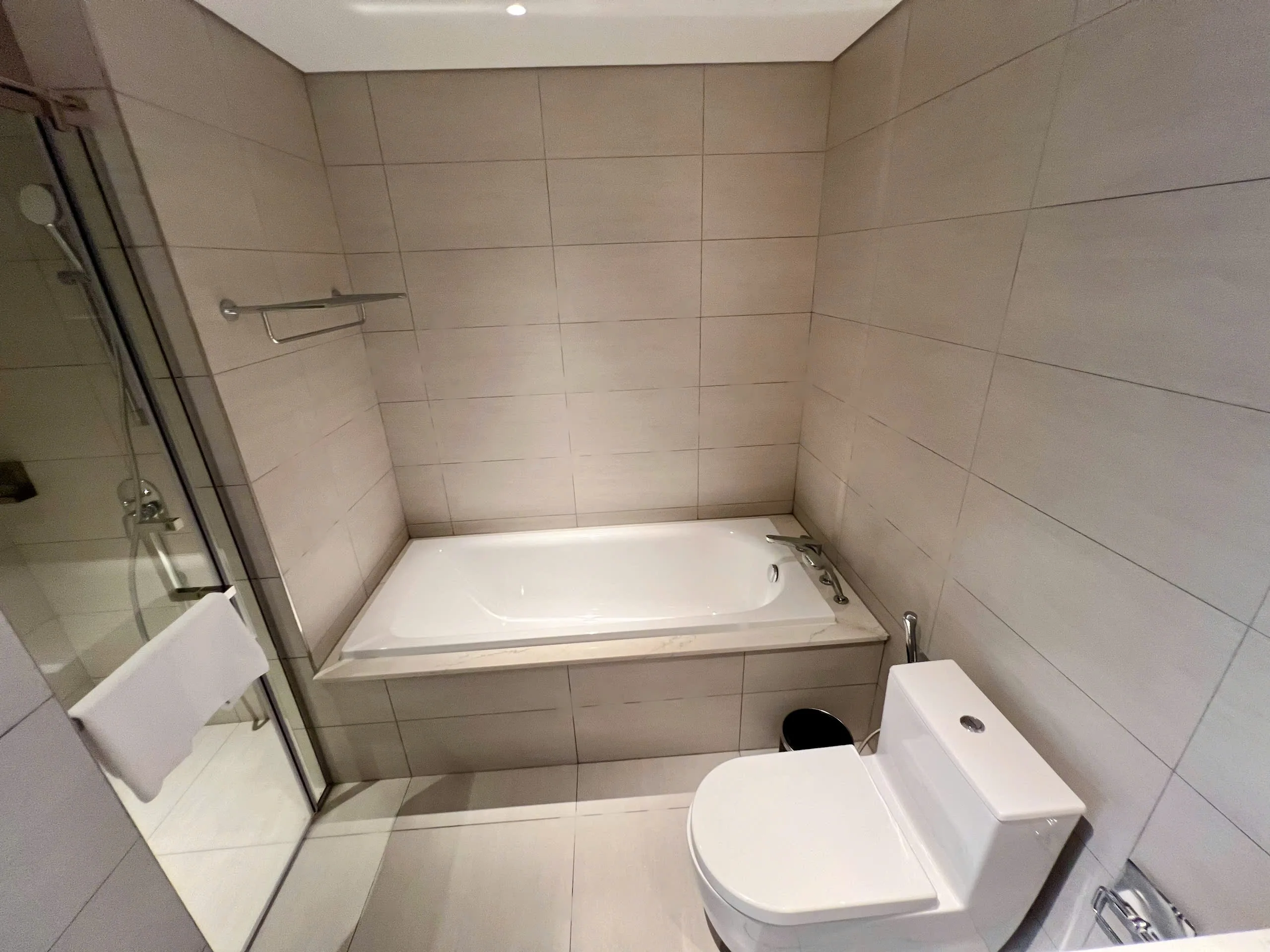 SUN FAMILY HOMESTAY A1607 VIEW BIỂN ALACARTE HẠ LONG
