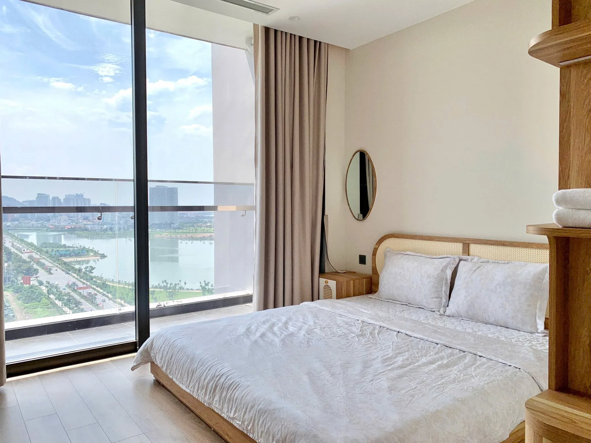 2PN Homestay Icon 40 Hạ Long View Biển Cho Gia Đình