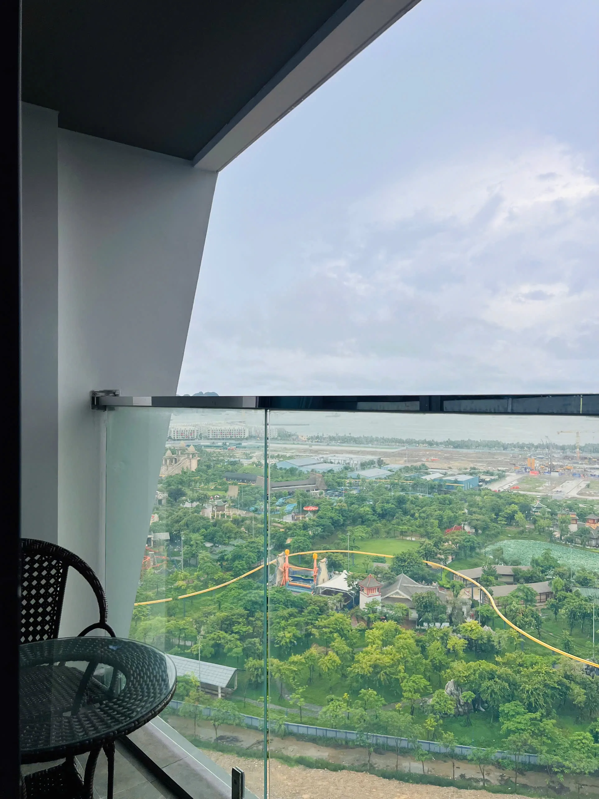 Studio The Holiday Hạ Long View Biển
