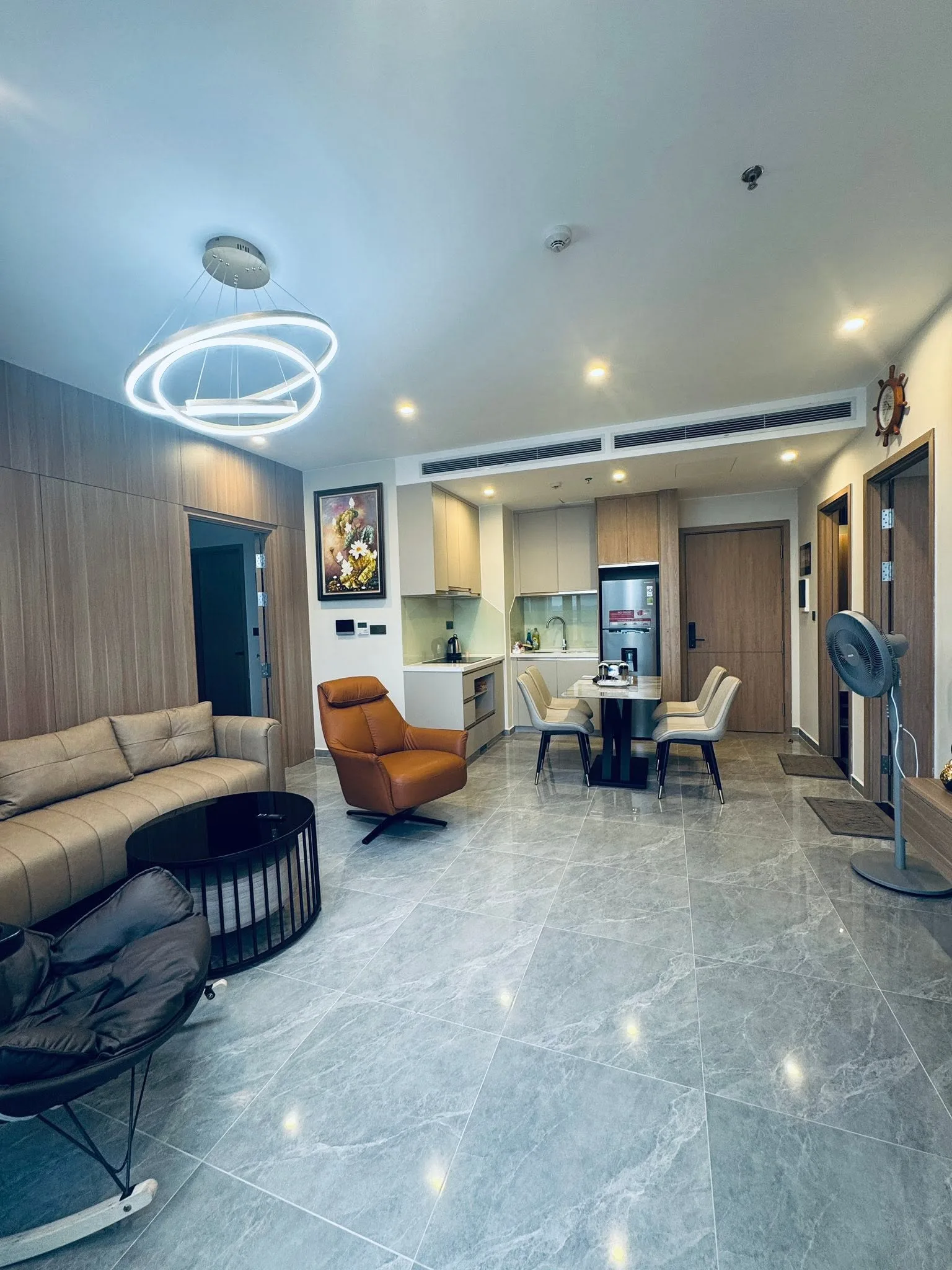 Không gian căn 2 phòng ngủ tại ICON 40 Bãi Cháy, loại căn phù hợp gia đình hoặc nhóm đông khách vào mùa cao điểm