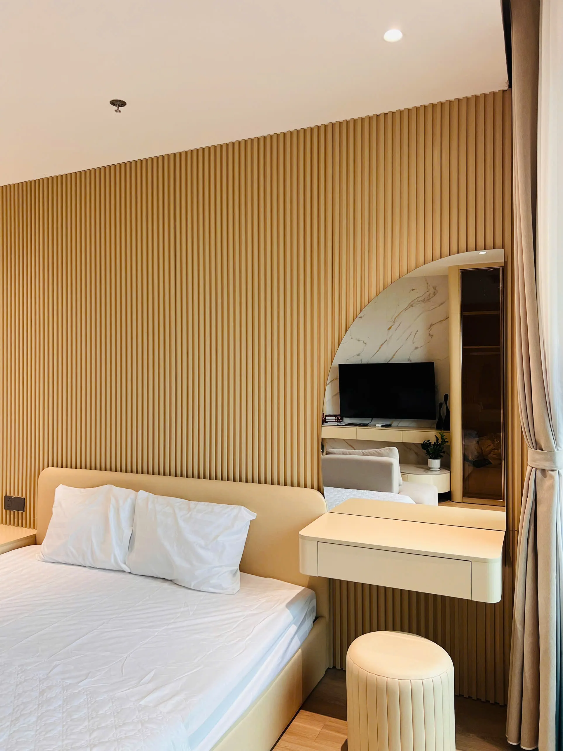 Studio The Holiday Hạ Long View Biển