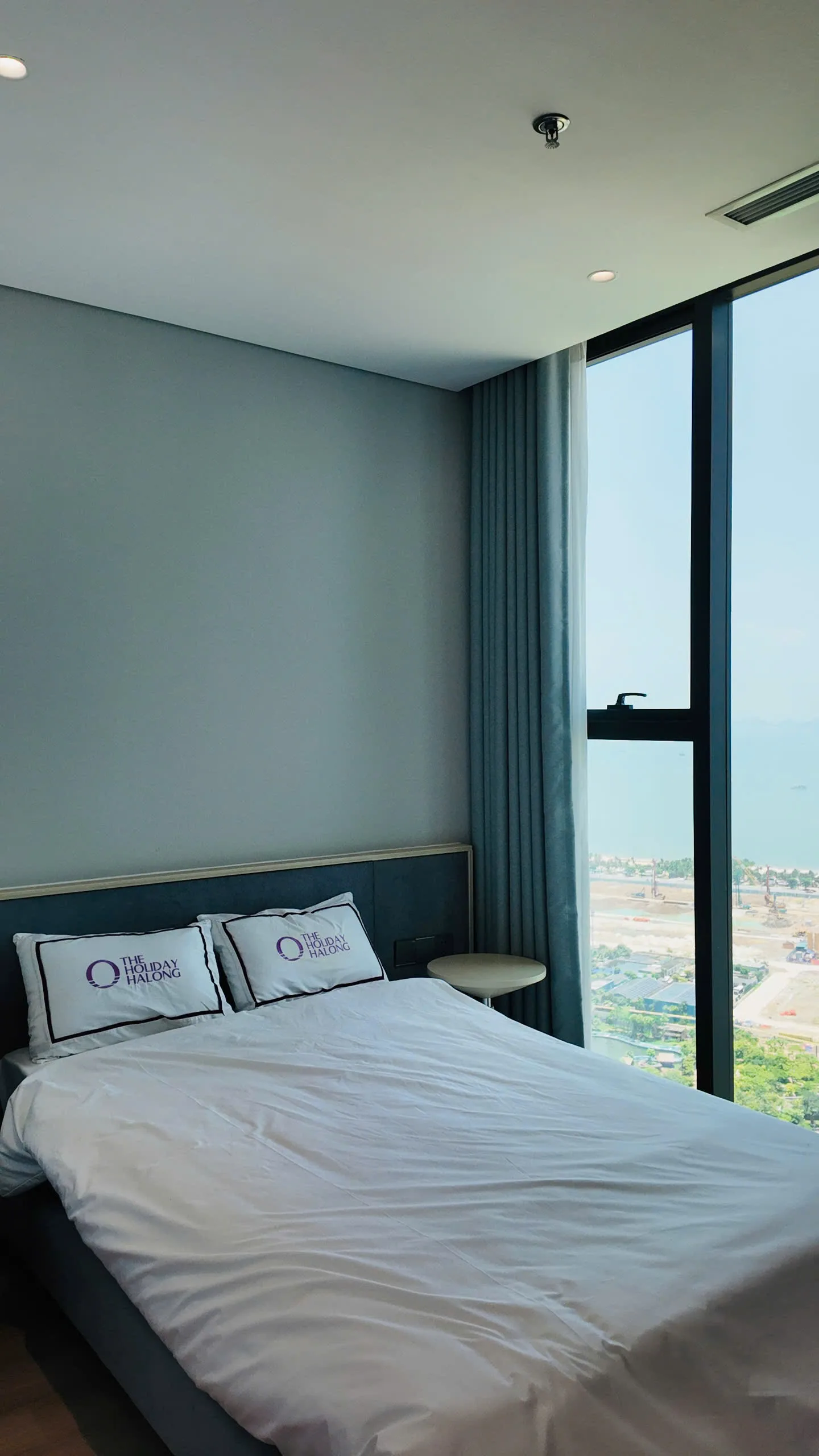 Homestay The Holiday Hạ Long Gần Biển