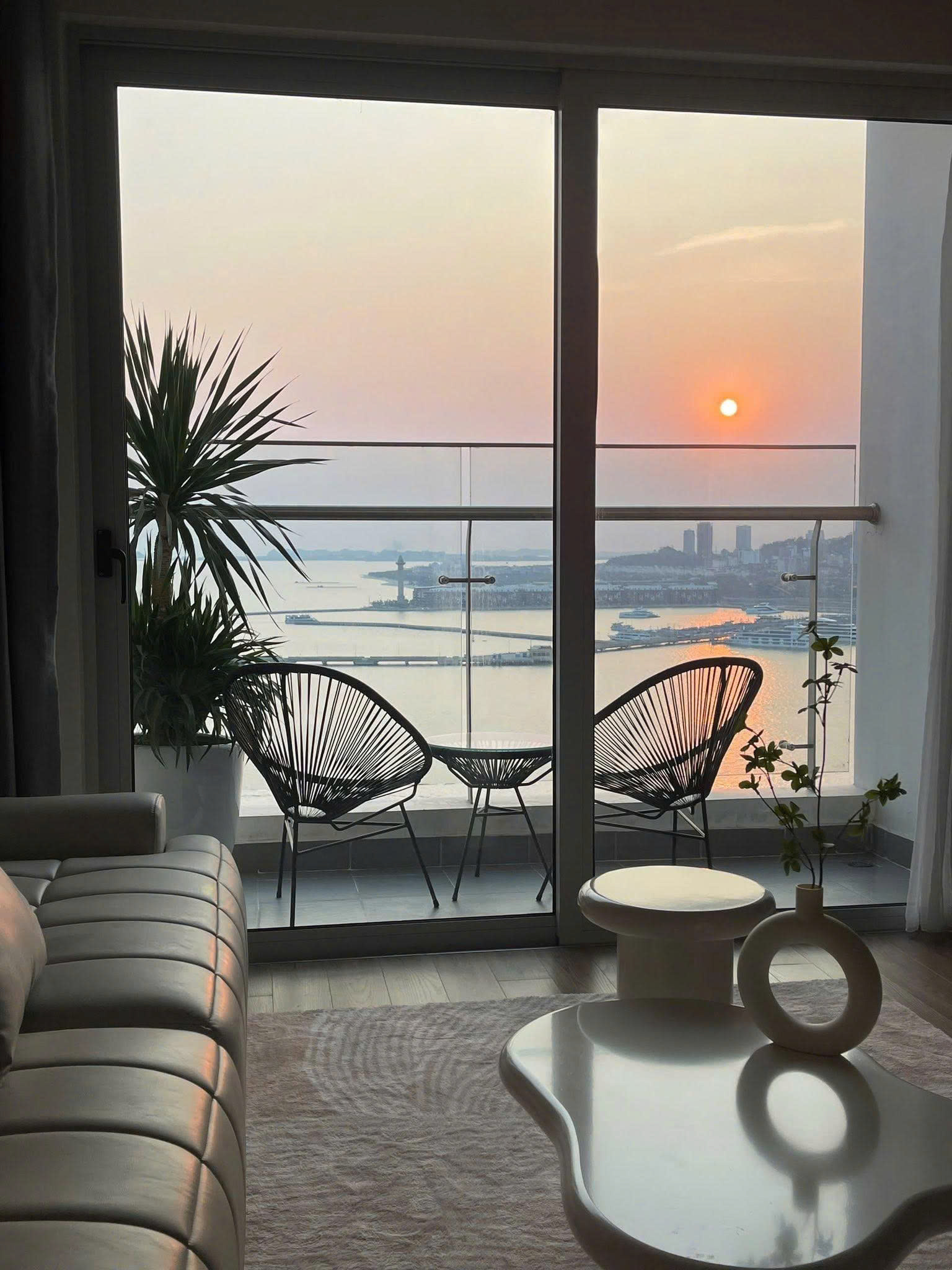 Thuê Homestay The Sapphire Hạ Long View Biển Đẹp – Kinh Nghiệm Chọn Căn Phù Hợp 2026