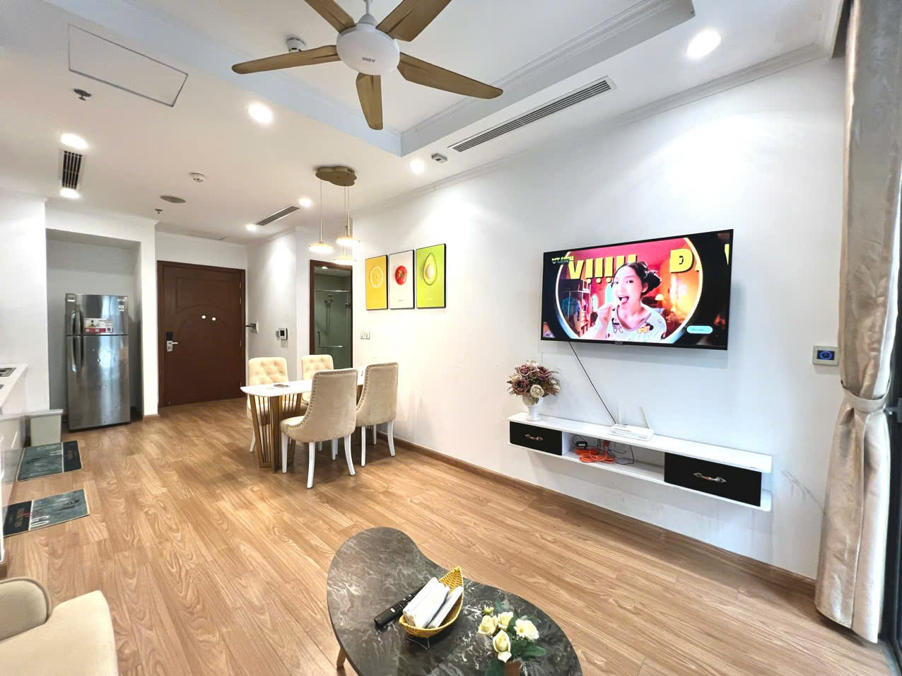 Azure 1PN P9.12A06 - Homestay Times City