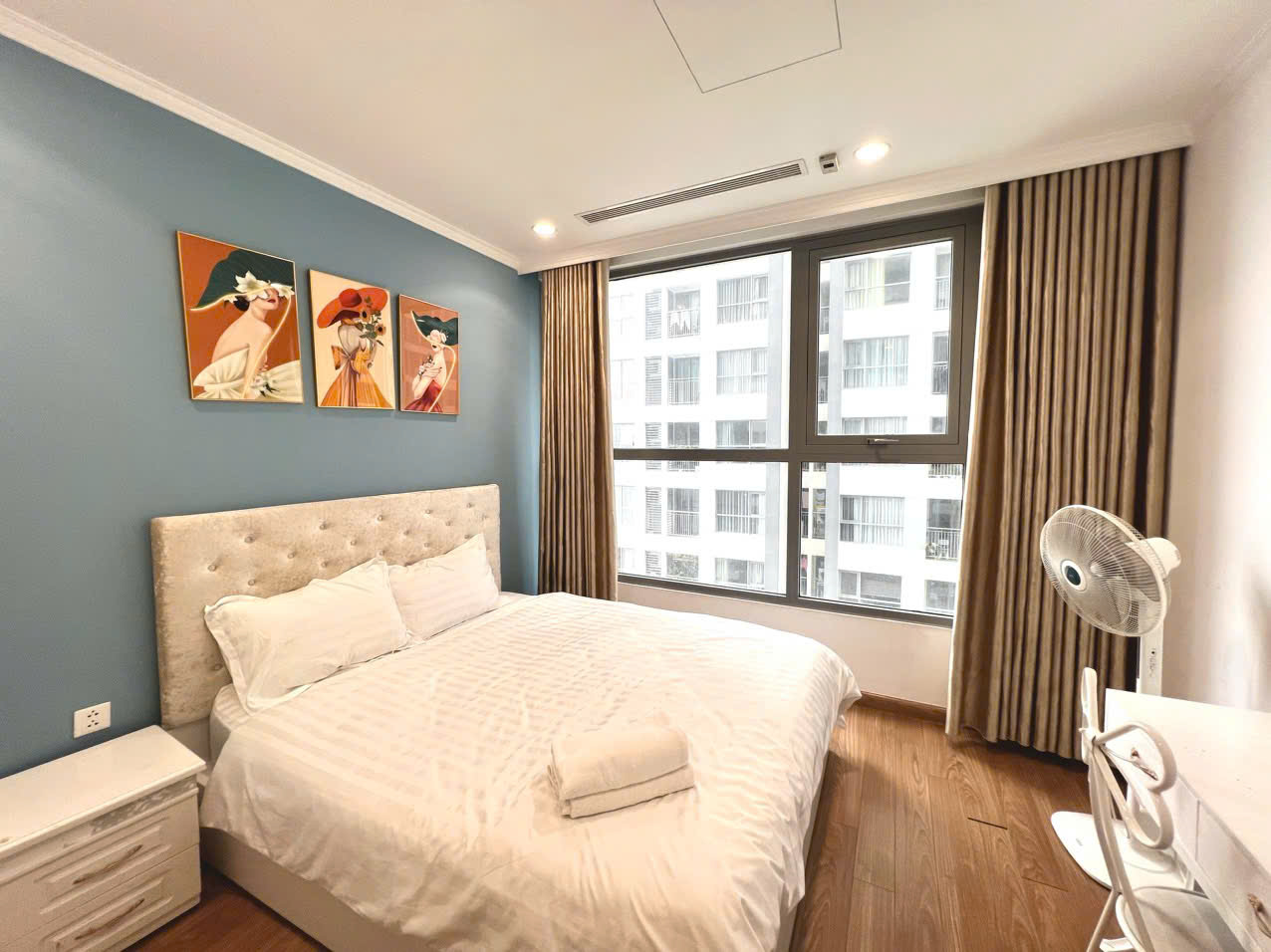 Azure 1PN P9.12A06 - Homestay Times City