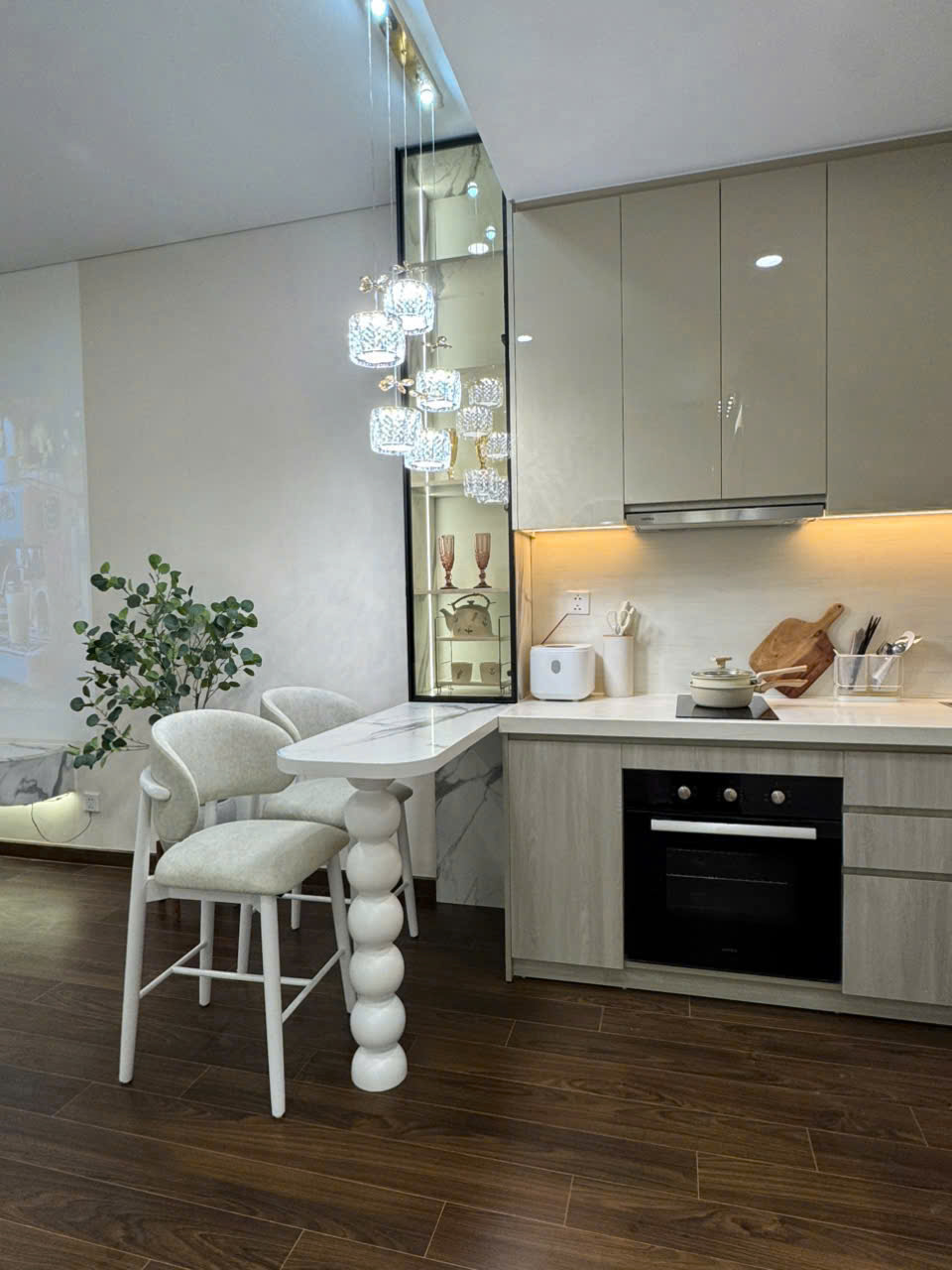 Lá Bình Yên Studio B.2910 - Vinhomes Smart City