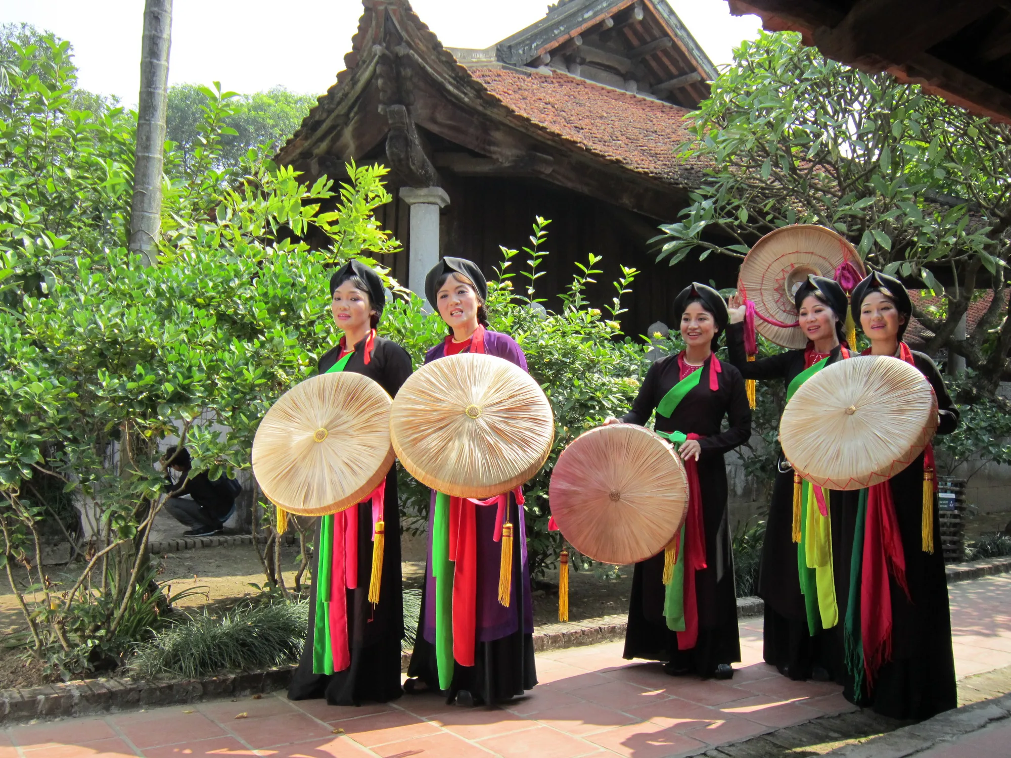 Tìm hiểu quan họ khi chọn địa điểm văn hóa phù hợp cho chuyến đi gia đình – hình ảnh mang tính chất minh hoạ