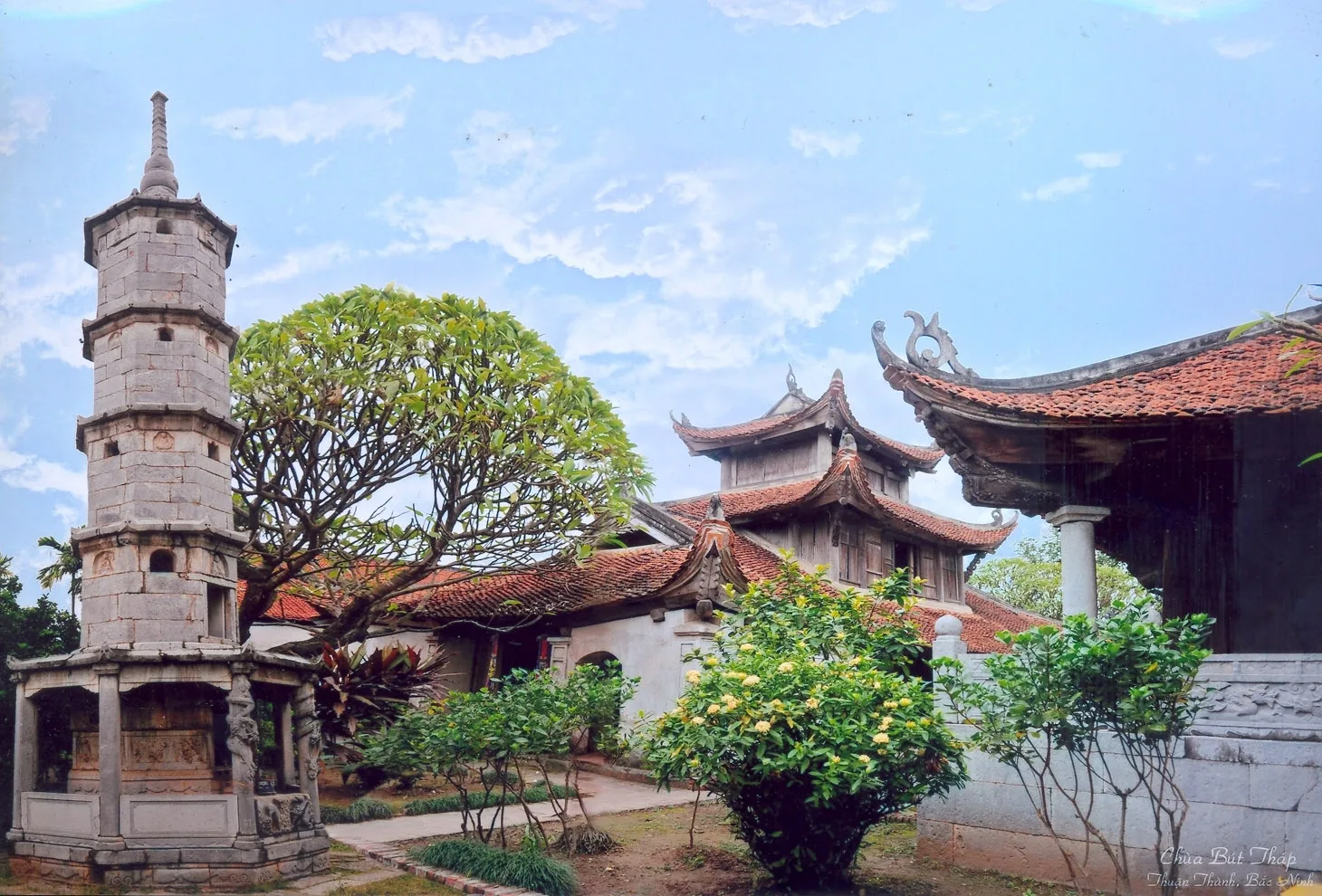 Chùa Bút Tháp trong gợi ý hoạt động nhẹ nhàng trong chuyến đi bắc ninh – hình ảnh mang tính chất minh hoạ