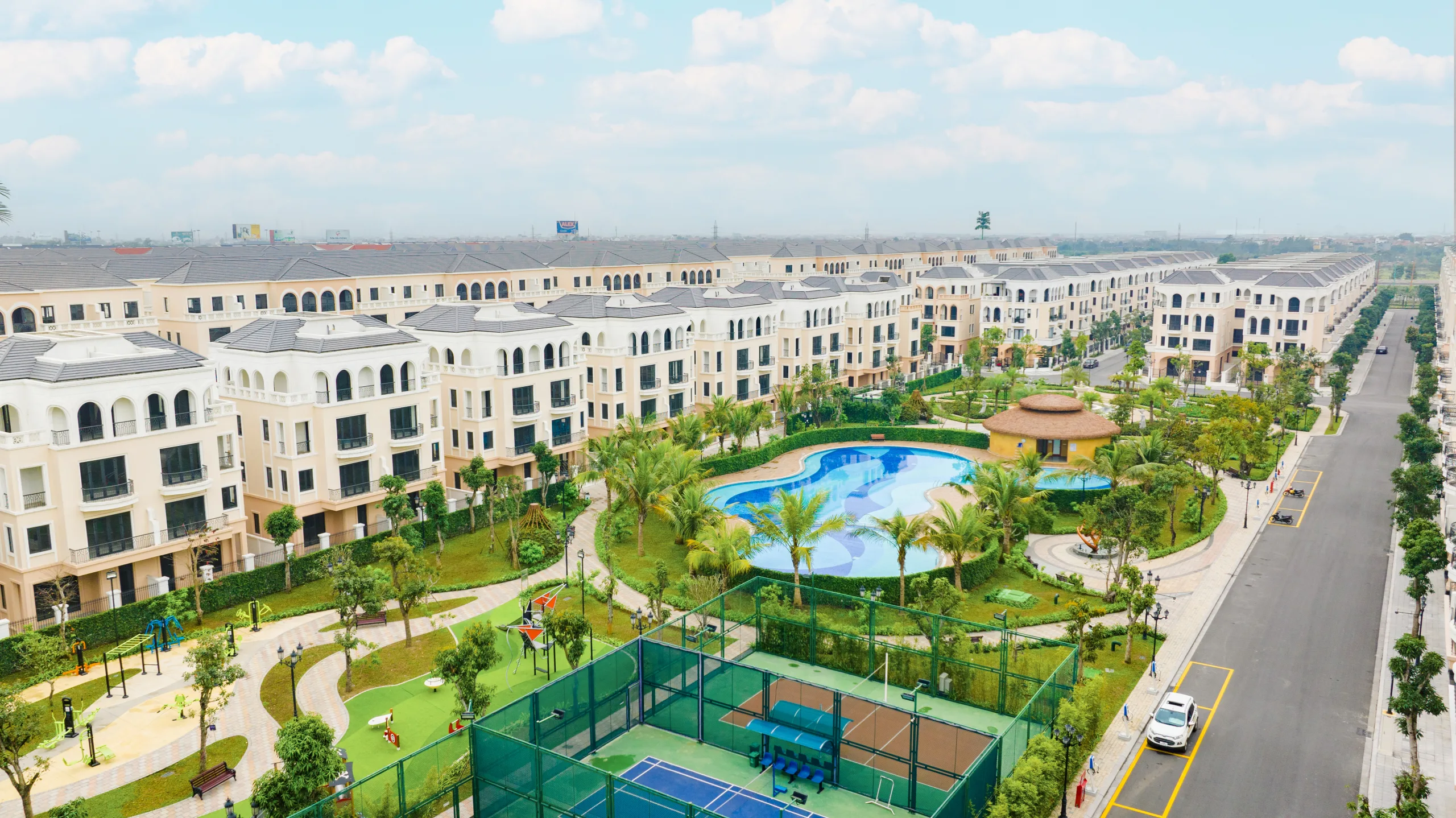 Đi Water Park theo nhóm bạn: Chi phí và thời gian