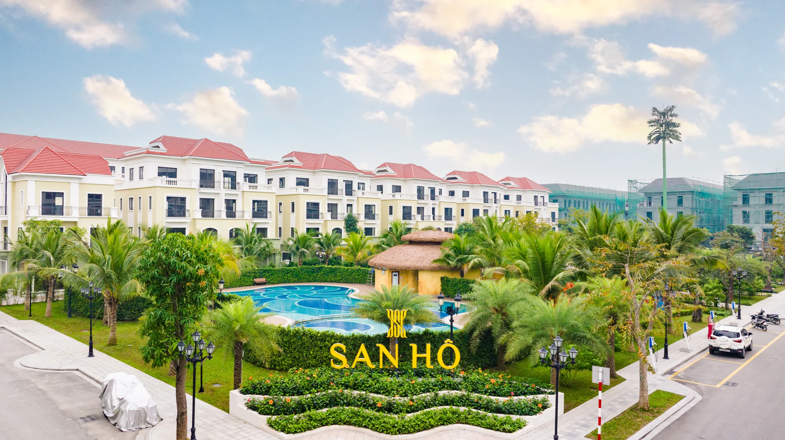 Mốc quảng trường khi xác định đường tới quán ăn gần Grand World Hà Nội – hình ảnh mang tính chất minh hoạ