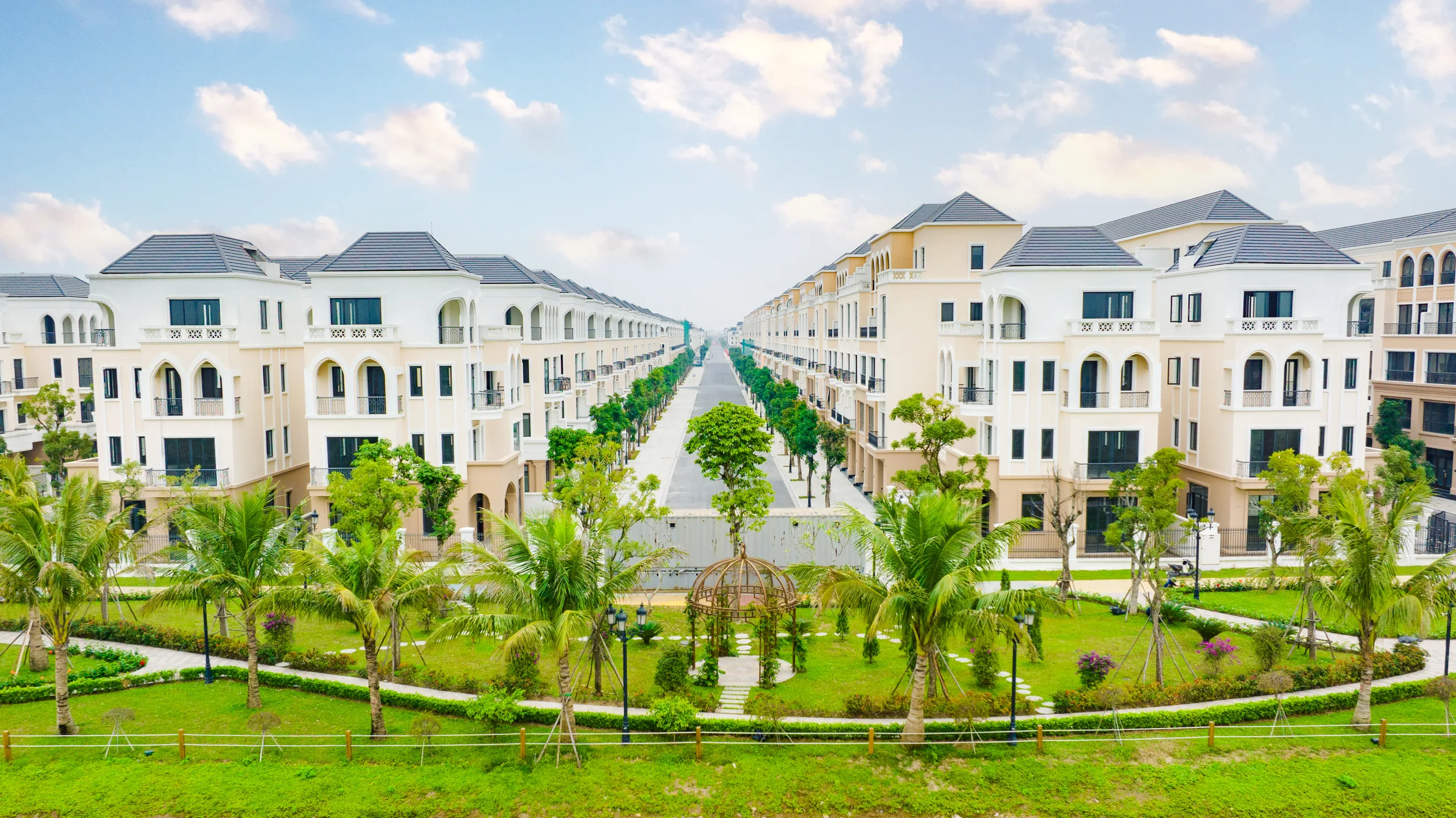 Lập lịch tham quan khi cân nhắc thuê homestay Ocean Park theo giờ hay qua đêm – hình ảnh mang tính chất minh hoạ
