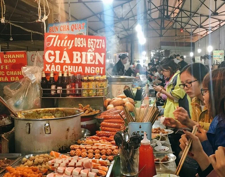 Chặng khám phá ẩm thực trong lịch trình Hải Phòng và Vũ Yên – hình ảnh mang tính chất minh hoạ